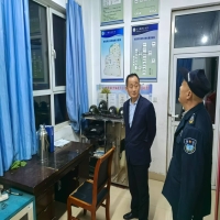 博琛保安公司组织项目管理人员进行夜间巡查